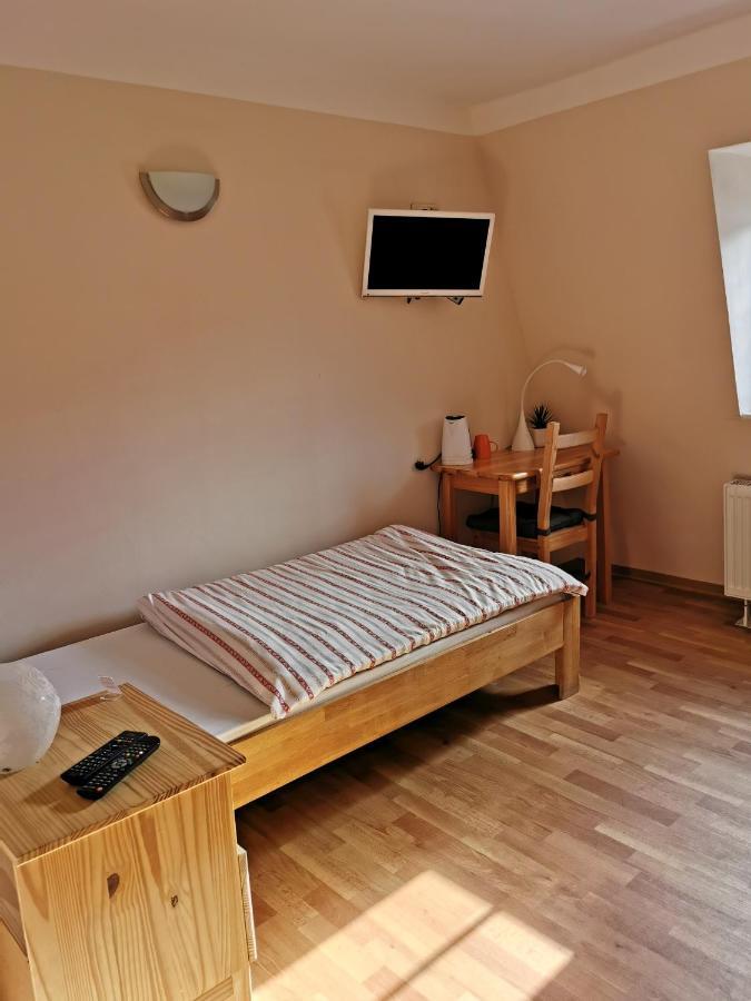 Pension Am Rheinsteig Leutesdorf Exterior foto