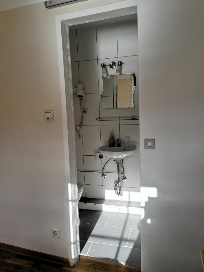 Pension Am Rheinsteig Leutesdorf Exterior foto